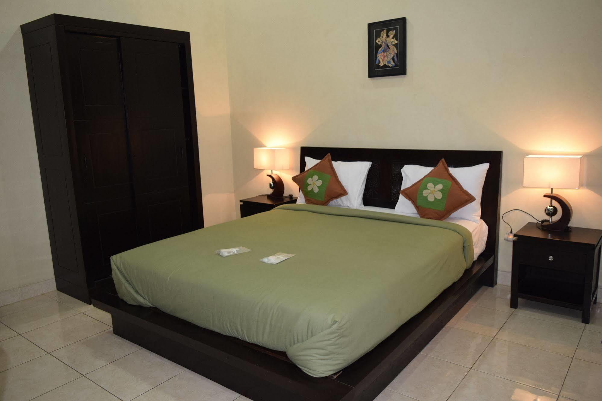 Roemah Canting Homestay Yogyakarta Exterior foto